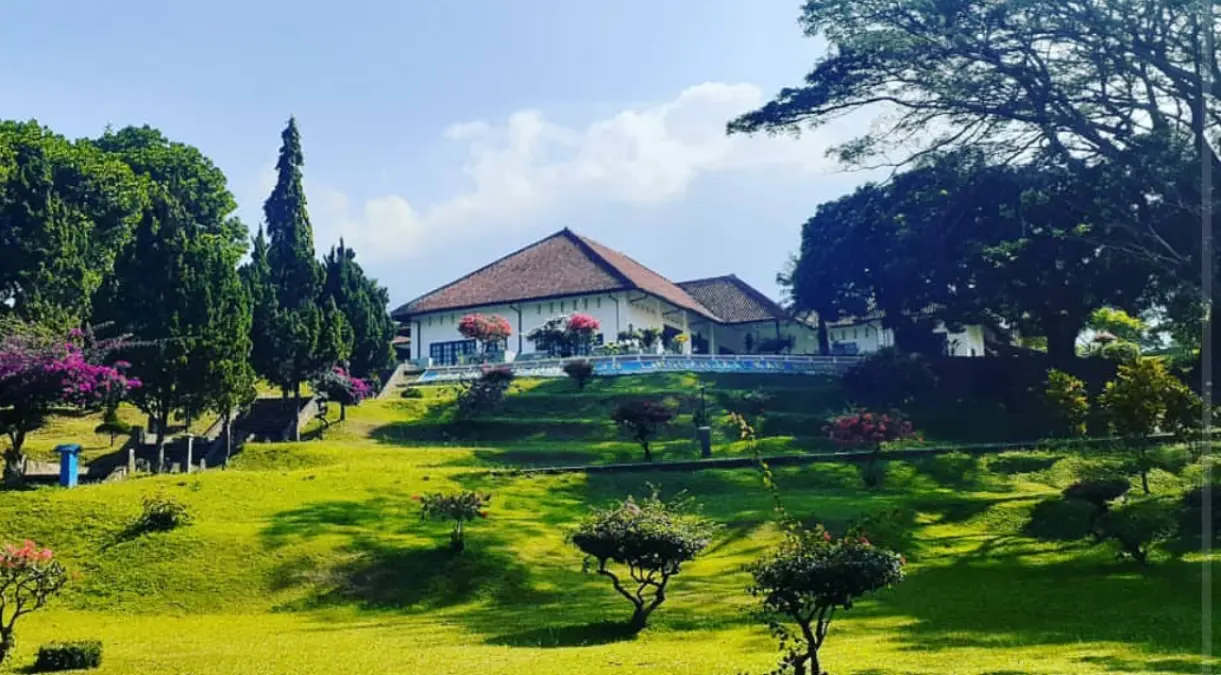 wisata sejarah di Kuningan