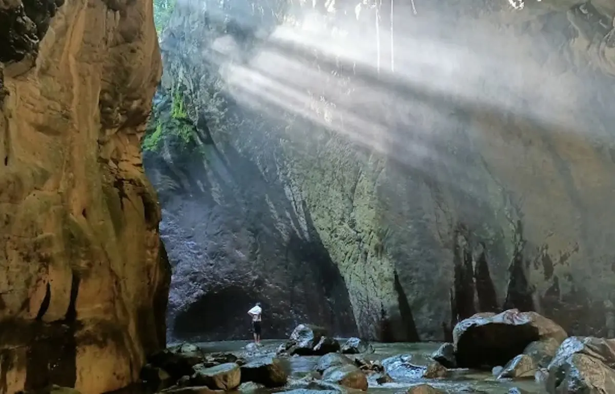 rute ke curug ibun pelangi majalengka