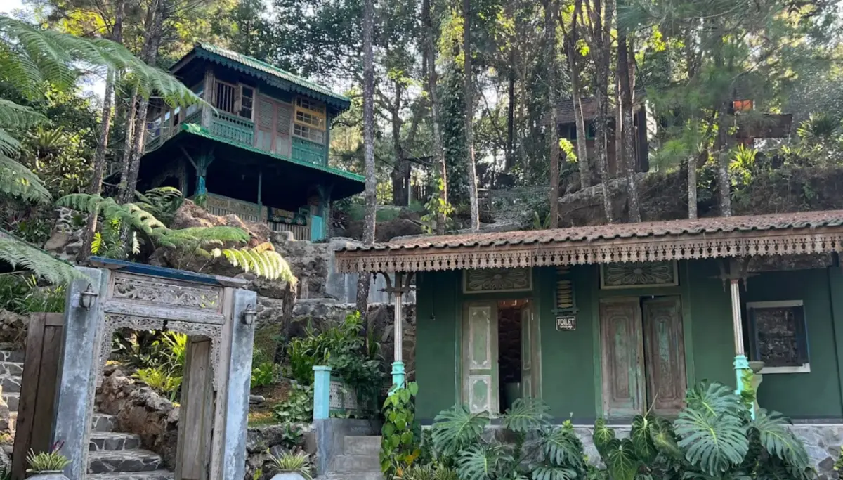 caffe hits di kuningan