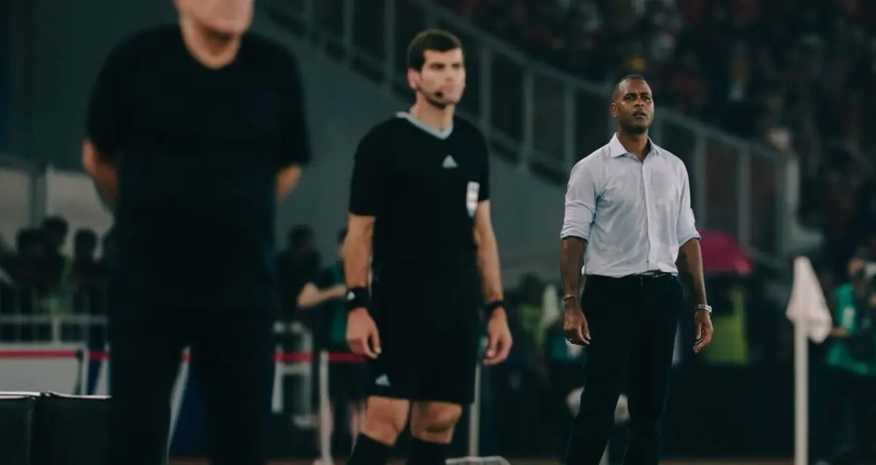 patrick kluivert minta maaf