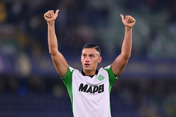 Menurut laporan terbaru dari Transfermarkt, nilai pasar Jay Idzes adalah 10 juta euro, atau setara dengan Rp197,5 miliar. Foto: detiksport - detikcom - mimbarjumat.com