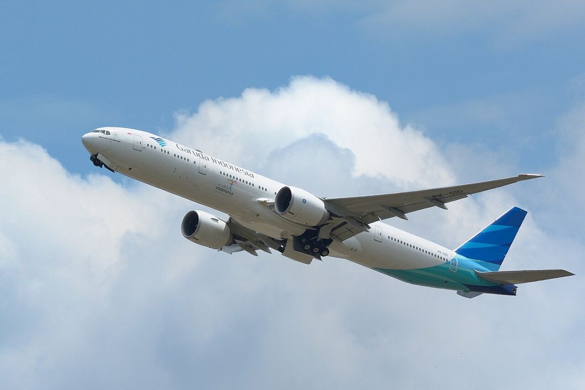 Pesawat Garuda alami Turbulensi hebat saat hendak mendarat di sydney mengakibatkan 2 awak kabin alami patah tulang. Foto: Kompas.com - mimbarjumat.com