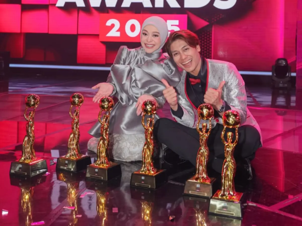 Puncak Indonesian Dangdut Awards 2025: Leslar Family Panen Piala Kemenangan