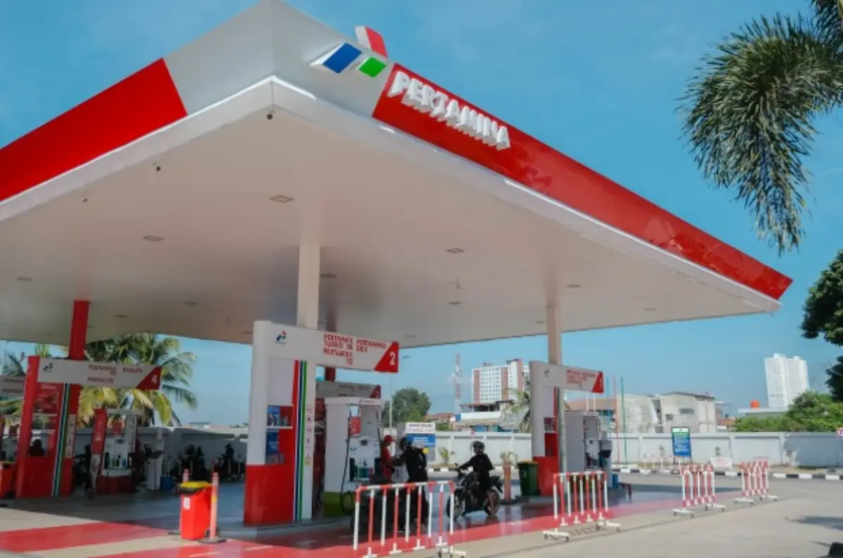 foto salah satu pom bensin milik pertamina.