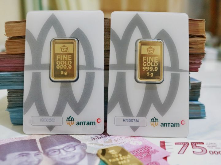 Harga emas Antam di Pegadaian hari ini, Senin (16/2/2026), terpantau stabil dibandingkan perdagangan sebelumnya. Harga untuk 1 gram tetap berada di level Rp 3.250.000. Foto: Metro TV - mimbarjumat.com