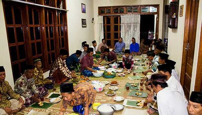 Sebagai bagian dari persiapan spiritual dan sosial umat Islam untuk menyambut bulan Ramadhan, megengan dan filosofi menyambutnya saling berhubungan. Foto: nusantaranews - mimbarjumat.com