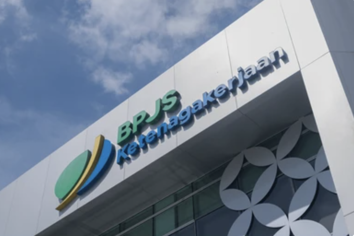 Secara resmi, pendaftaran Pegawai Administrasi Tidak Tetap (PATT) BPJS dibuka. Untuk rekrutmen PATTBPJS 2026, pendaftaran dapat dilakukan dari 14 hingga 28 Februari 2026 secara online di https://rekrutmen.bpjs-kesehatan.go.id. Perlu diingat bahwa rekrutmen PATTBPJS tidak membutuhkan biaya apa pun dan alias gratis. Foto: kompas.com - mimbarjumat.com