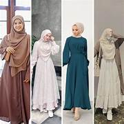 Lebaran selalu menjadi waktu yang unik untuk berkumpul bersama keluarga dan merayakan kemenangan. Selain tradisi silaturahmi, penampilan juga dipersiapkan dengan matang. Foto: headlinekaltim.co - mimbarjumat.com