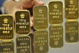 Hari ini, harga emas Antam mengalami kenaikan yang signifikan. Harga emas batangan naik Rp40.000 per gram pada Selasa (24/2) pagi sekitar pukul 08.44 WIB, menembus level Rp3.068.000 per gram. Foto: pontas.id - mimbarjumat.com