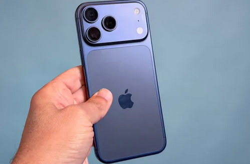 Hingga akhir Februari 2026, Apple iPhone 17 Pro Max masih menjadi salah satu smartphone premium yang paling dicari di Indonesia. Foto: Medcom.id - mimbarjumat.com