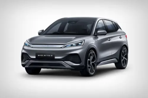 PT BYD Motor Indonesia resmi memperkenalkan varian terbaru dari lini SUV listrik andalan mereka, BYD Atto 3 Advanced Plus, di IIMS 2026. Foto: Oto - mimbarjumat.com