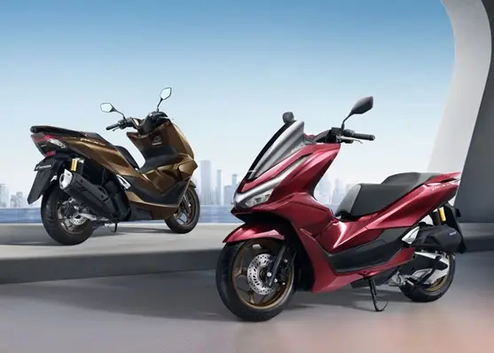 PT Astra Honda Motor (AHM) memperbarui Honda PCX160 dengan pilihan warna terbaru dan emblem eksklusif. Foto: Astra Honda Motor - mimbarjumat.com