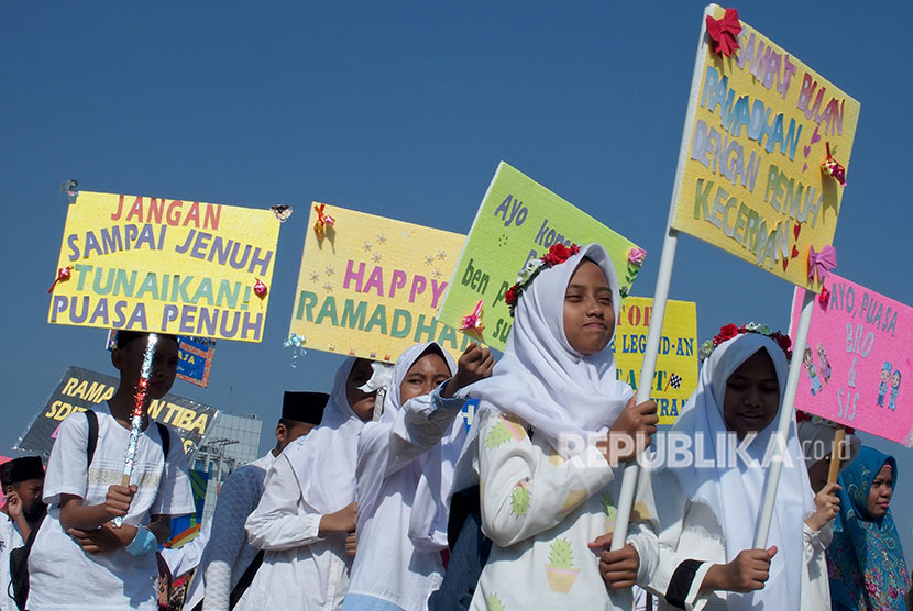 Umat Islam sangat menantikan bulan Ramadhan, yang merupakan salah satu bulan yang paling dirindukan. Foto: Republika - mimbarjumat.com