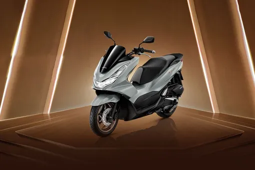 Untuk mereka yang sedang mencari motor baru! Di acara IIMS 2026, PT Astra Honda Motor (AHM) menampilkan model terbaru Honda PCX160. Foto: Zigwheels - mimbarjumat.com