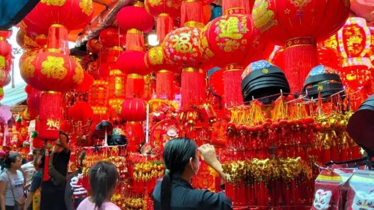 Merayakan Imlek: Tradisi, Sejarah, dan Makna di Balik Lampion Merah.*mimbarjumat.com/ist