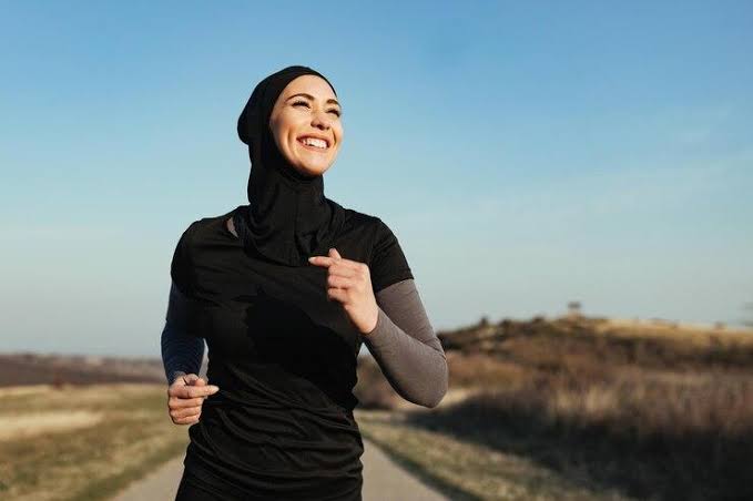 Jogging Saat Puasa? Ini 5 Cara Aman dan Tetap Bugar. Foto: Istimewa - mimbarjumat.com