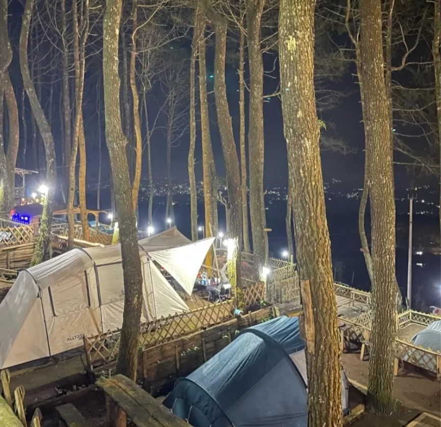 Rekomendasi Wisata Tahun Baru Camping dan Glamping di Lereng Gunung Ciremai